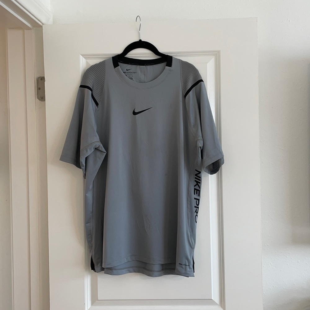 Nike aeroadapt shirt